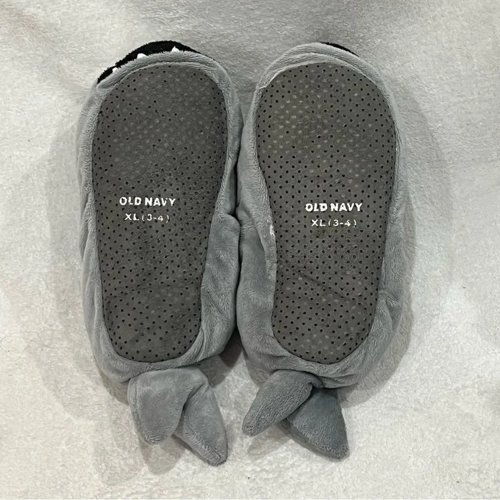 Old Navy Shark Slippers XL 3-4